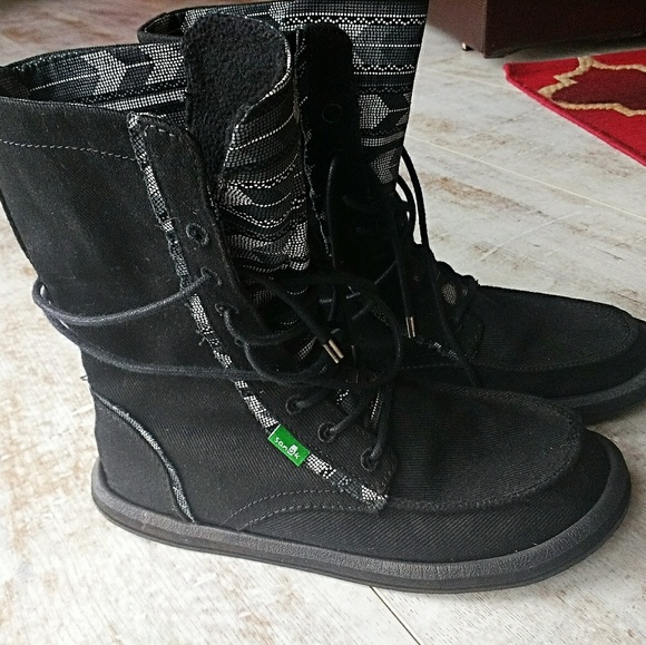 sanuk boots